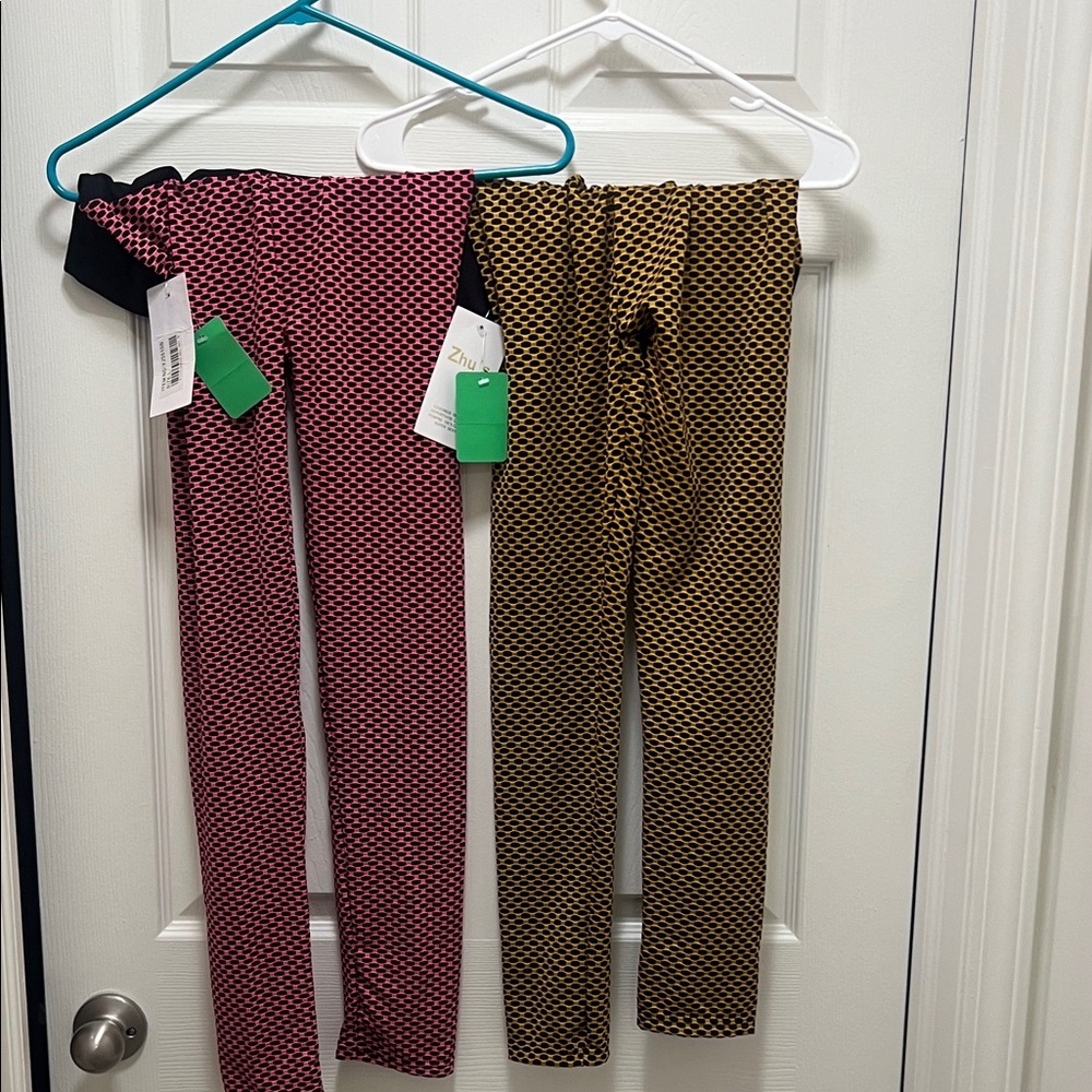 Patterned Leggings Set in Red and Gold